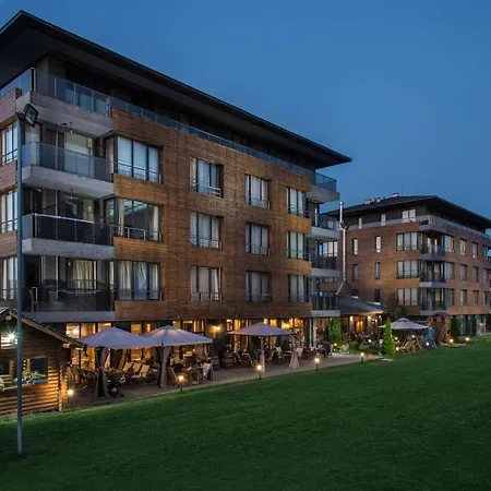 Cornelia Deluxe Apartmanhotel