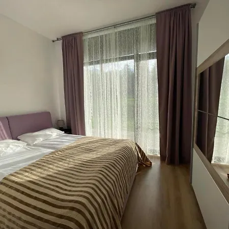 Cornelia Deluxe Apartmanhotel Banszko