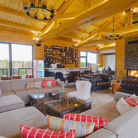 Cornelia Deluxe Banszko