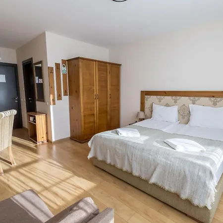 Lejlighedshotel Cornelia Deluxe 4*