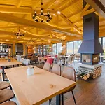 Cornelia Deluxe 4* 반스코