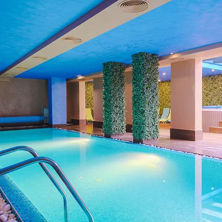Apart Otel Cornelia Deluxe 4*