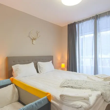 Cornelia Deluxe Lägenhetshotell 4*